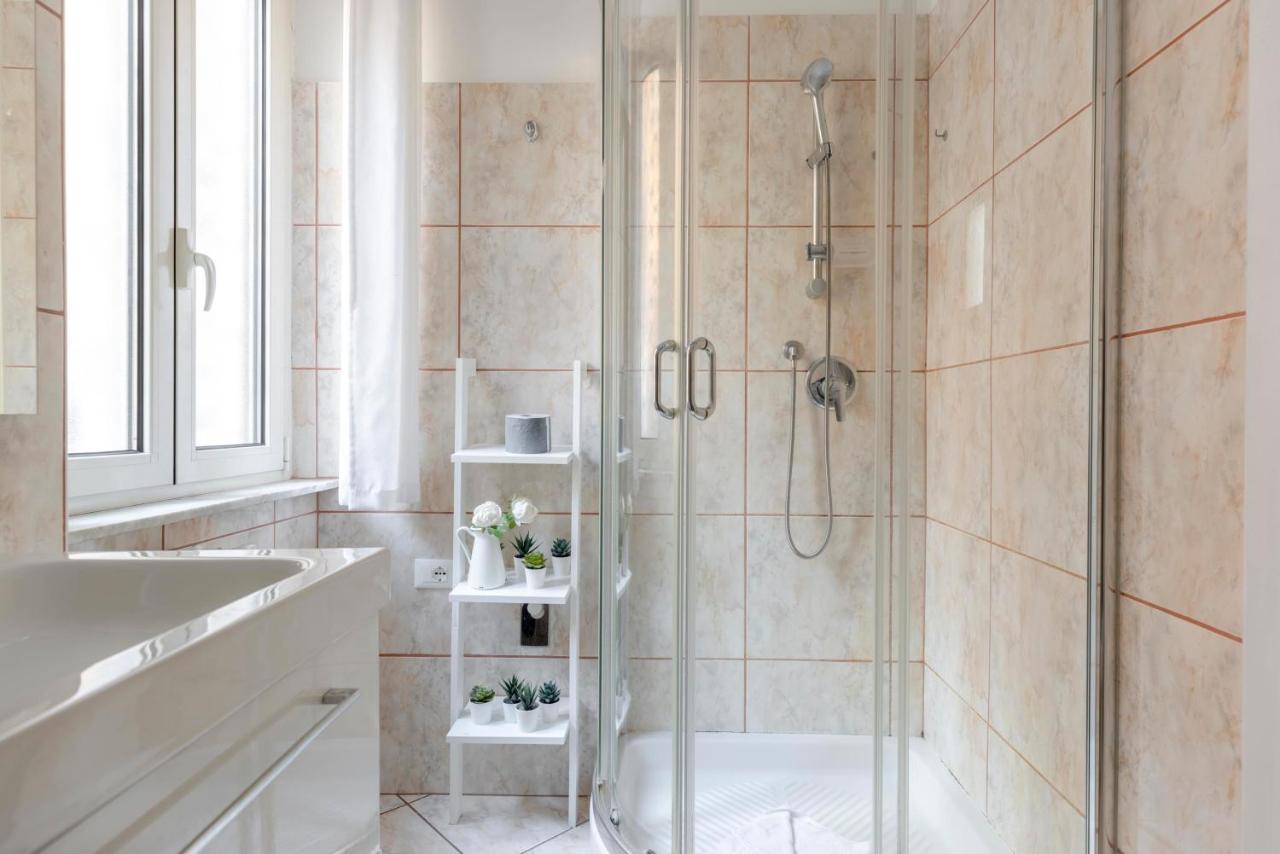 Art House Centro Storico Luxury Apartment Рим Екстериор снимка