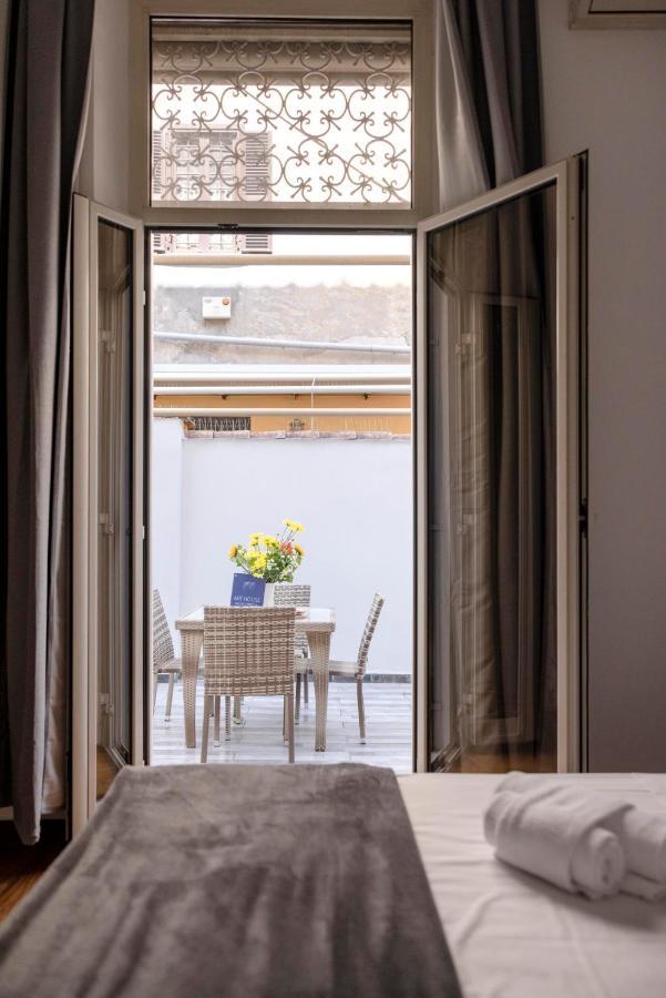 Art House Centro Storico Luxury Apartment Рим Екстериор снимка
